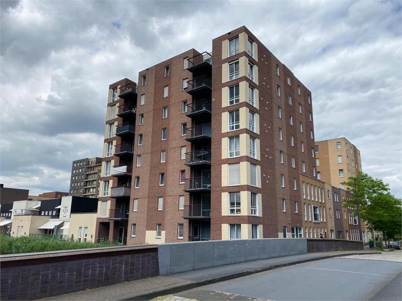 Eva Besnyöstraat 302